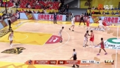 这也太硬了！孙铭徽末节这记关键三分，几乎杀死了比赛！