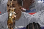 威少名场面！文班：SGA你拿常规赛MVP？那西决MVP我可拿走了
